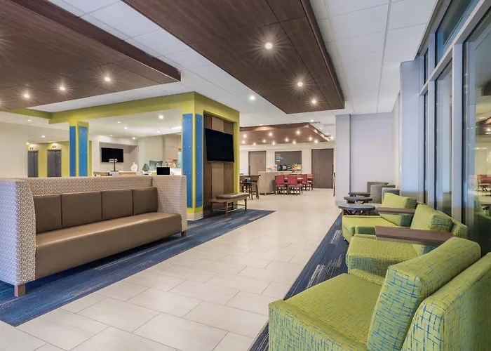 Holiday Inn Express & Suites Lake Havasu - London Bridge By Ihg